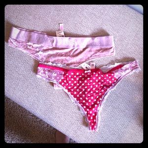 LOT of 2 VS thongs